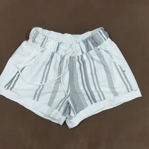 Lululemon shorts xs white with grey stripes
